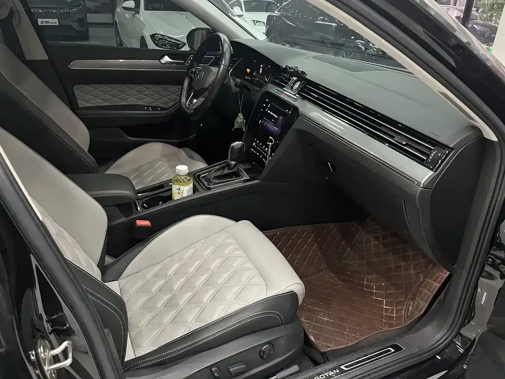 Volkswagen Magotan 2024 из CN, фото 7