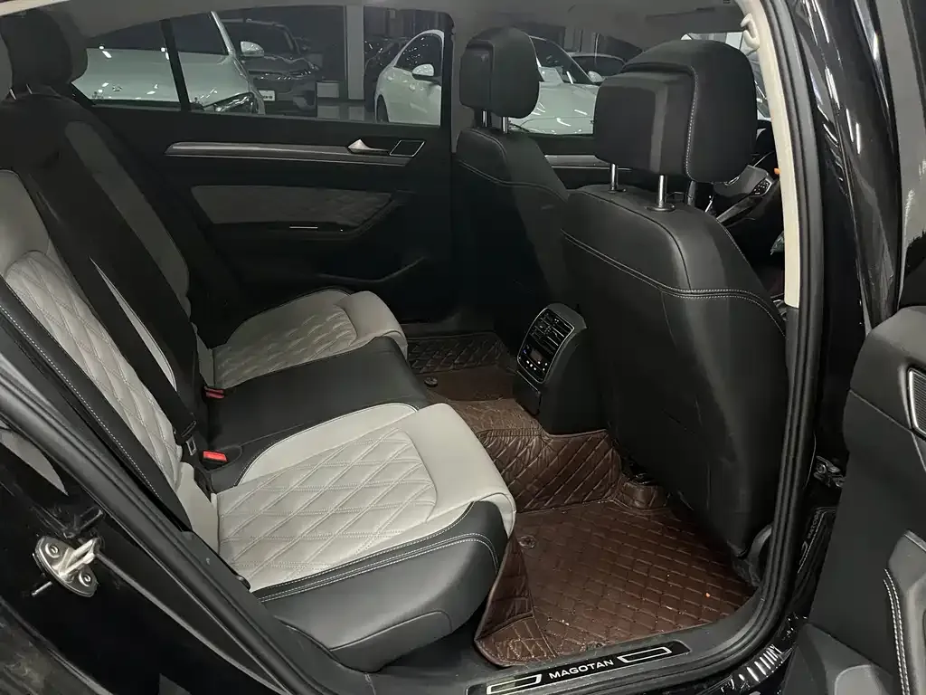 Volkswagen Magotan 2024 из CN, фото 9