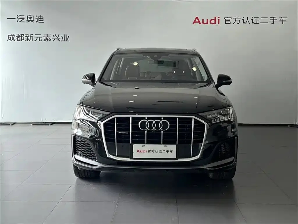 Audi Q7 2023 из CN, фото 2