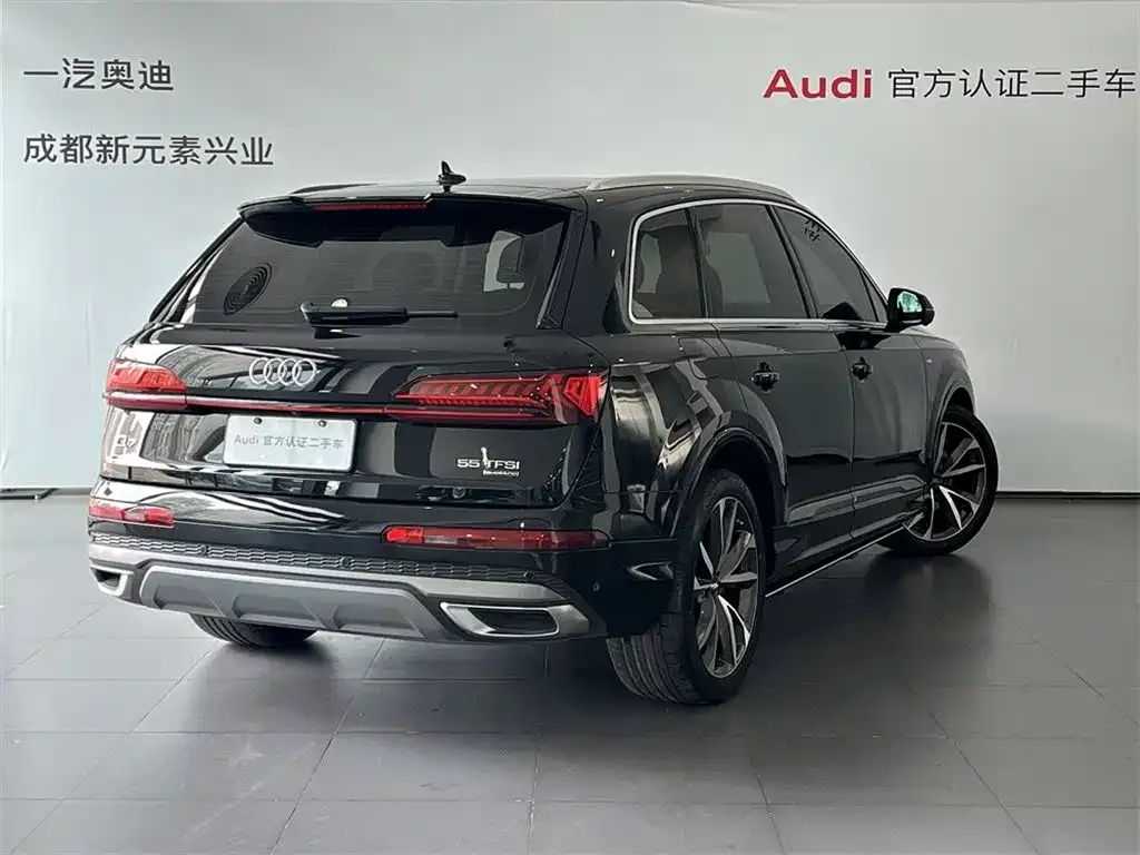 Audi Q7 2023 из CN, фото 4