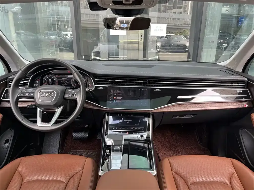 Audi Q7 2023 из CN, фото 6