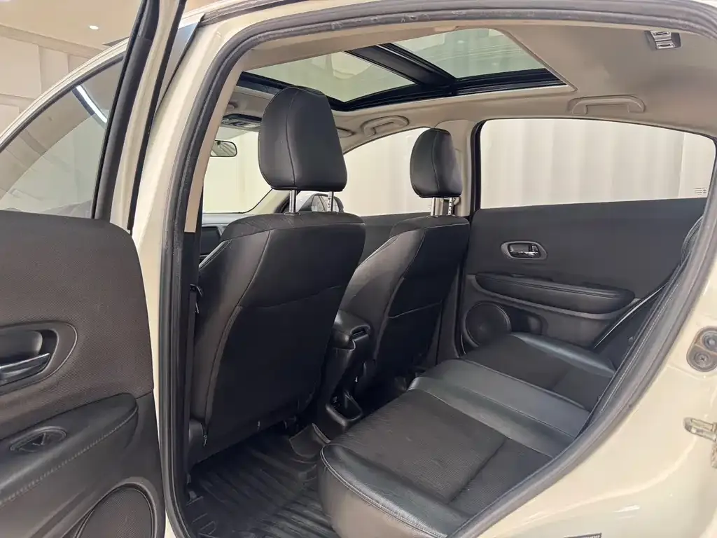 Honda Vezel 2021 из CN, фото 8