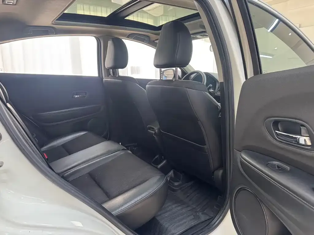 Honda Vezel 2021 из CN, фото 9