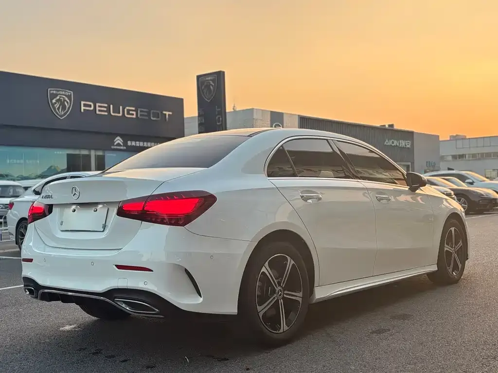 Mercedes-Benz A-Class 2023 из CN, фото 10