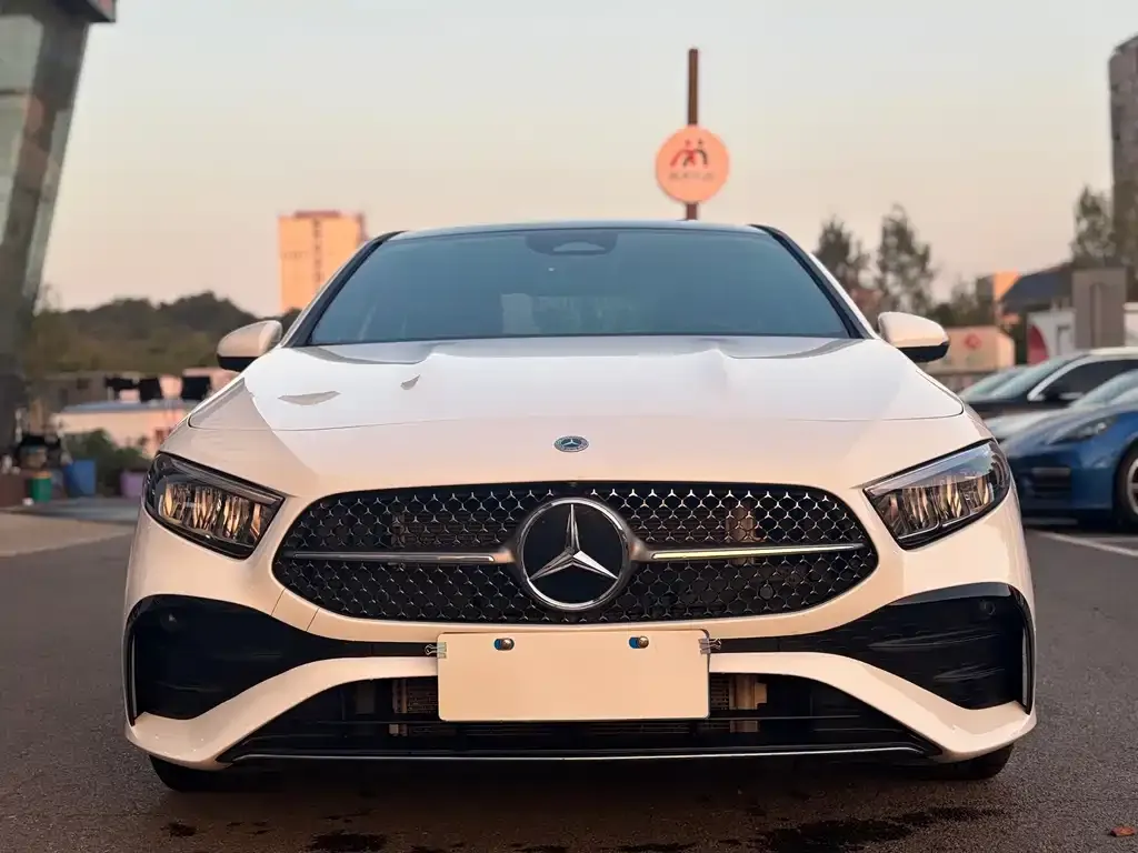 Mercedes-Benz A-Class 2023 из CN, фото 2