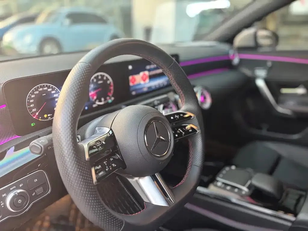 Mercedes-Benz A-Class 2023 из CN, фото 9