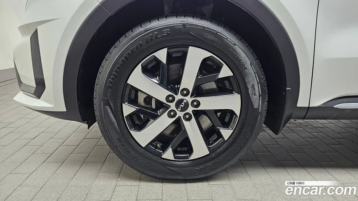 Kia Sorento — фото 5