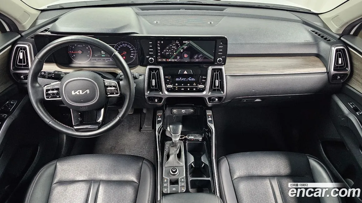 Kia Sorento — фото 7