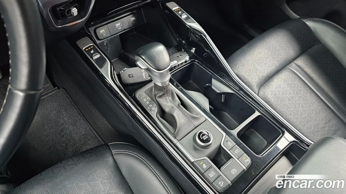 Kia Sorento — фото 9