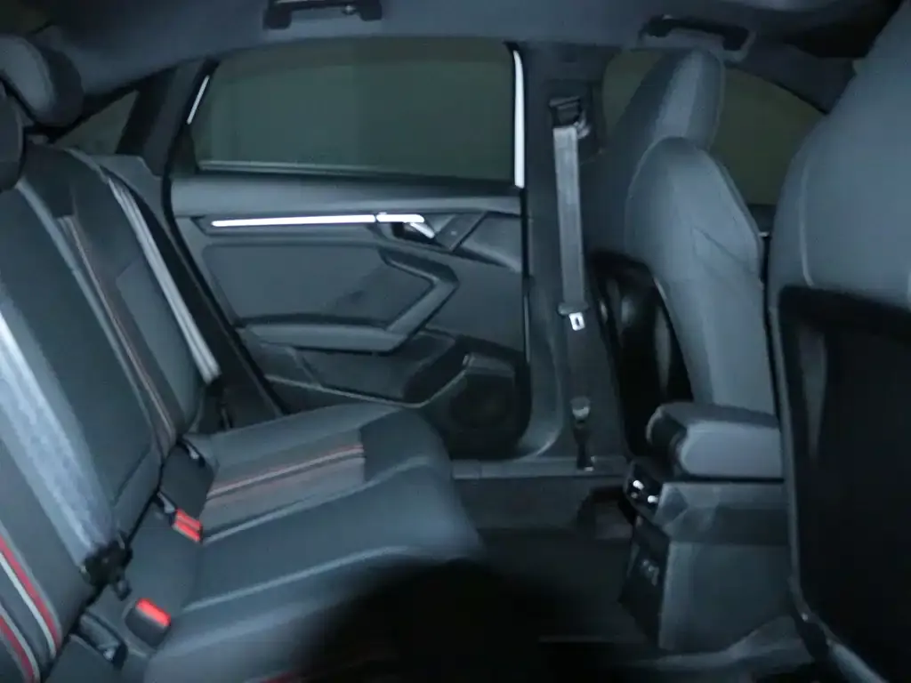 Audi A3 2024 из CN, фото 8