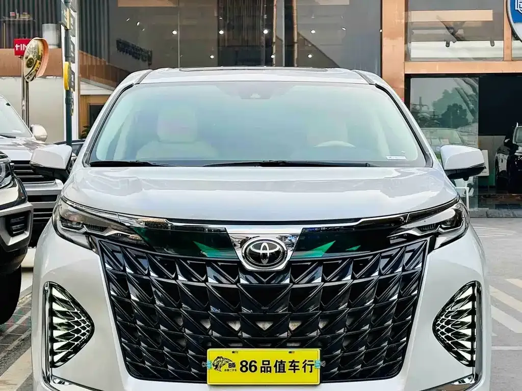Toyota Sienna 2025 из CN, фото 2
