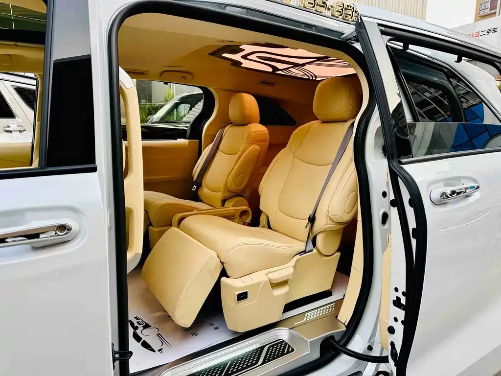 Toyota Sienna 2025 из CN, фото 7