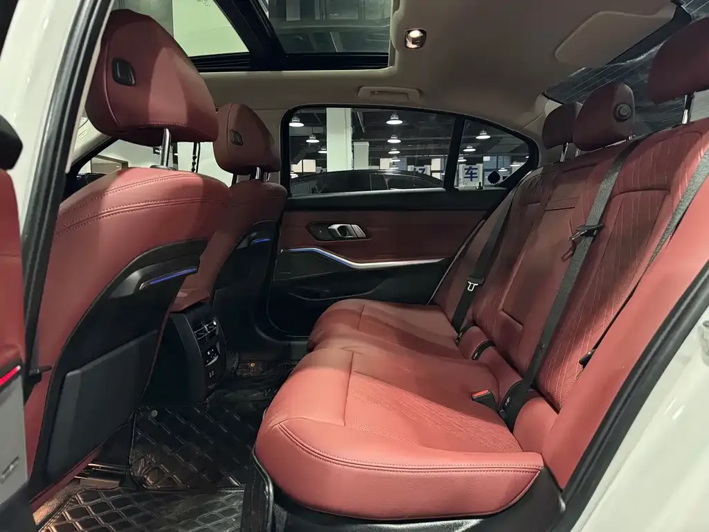 BMW 3 Series 2021 из CN, фото 9