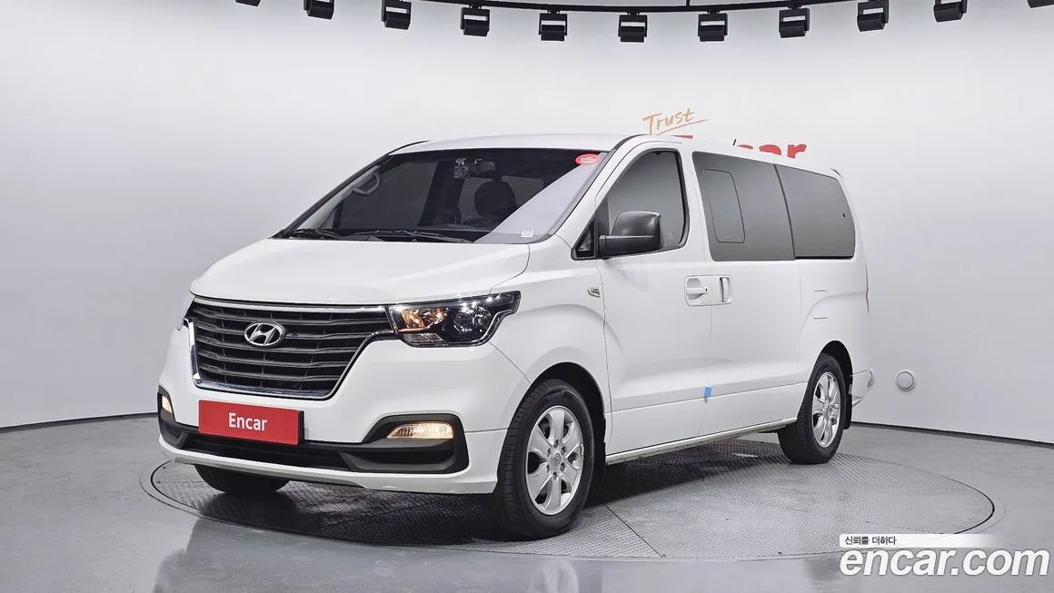 Hyundai Starex