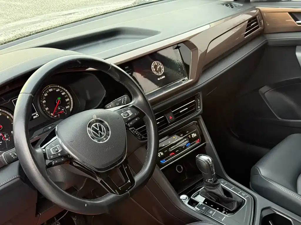 Volkswagen Tharu 2022 из CN, фото 9