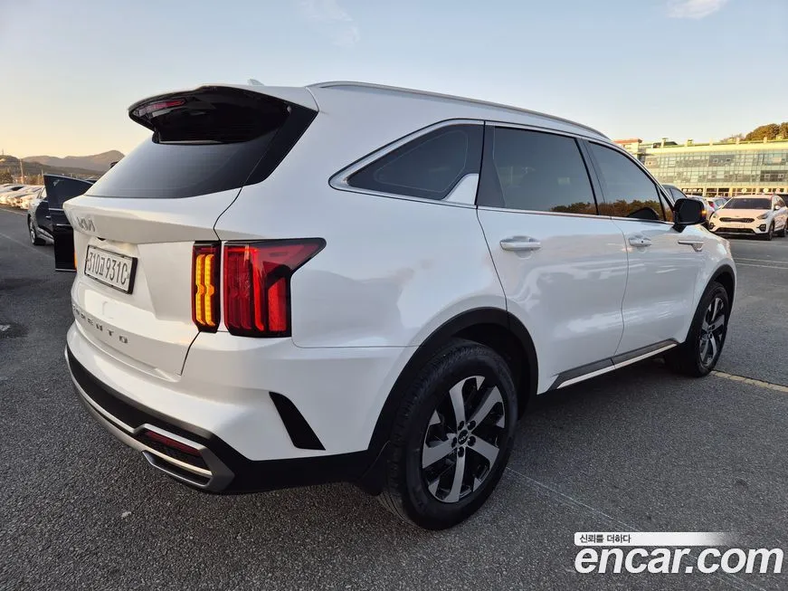 Kia Sorento — фото 6