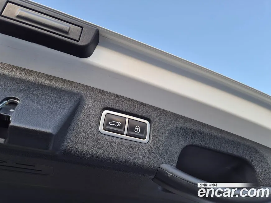Kia Sorento — фото 8
