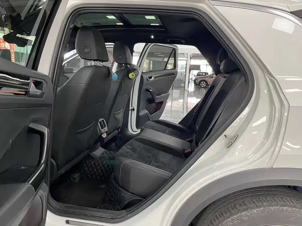 Volkswagen T-Roc 2021 из CN, фото 7