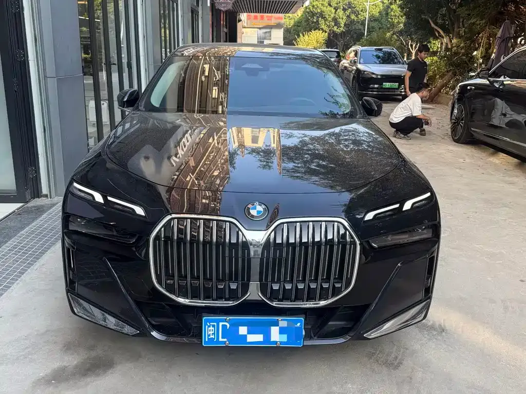 BMW 7 Series 2024 из CN, фото 2