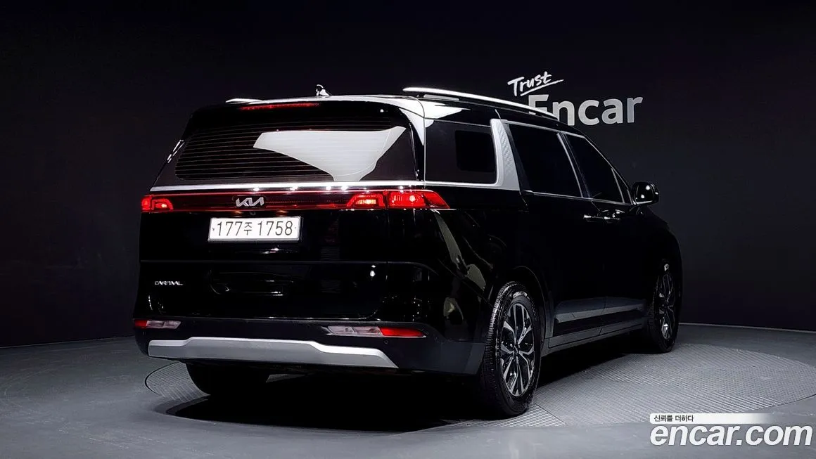 Kia Carnival — фото 2