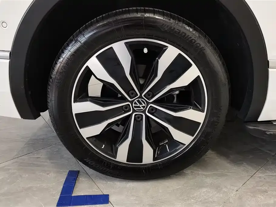 Volkswagen Tiguan L 2022 из CN, фото 6