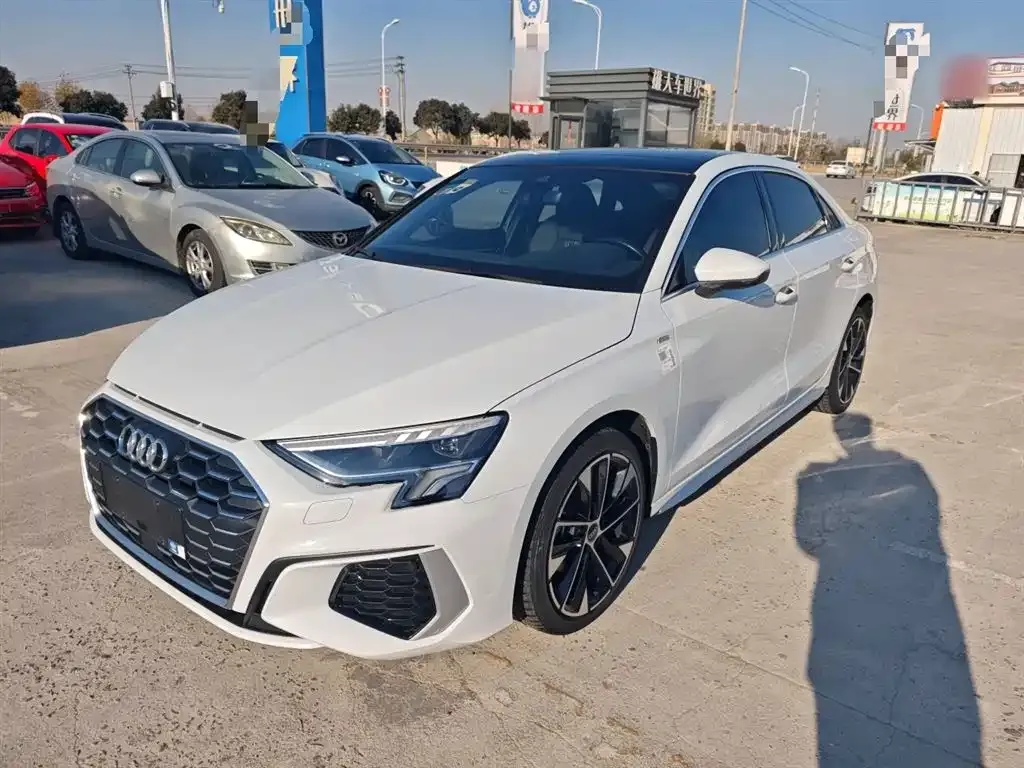 Audi A3 2023 из CN, фото 1