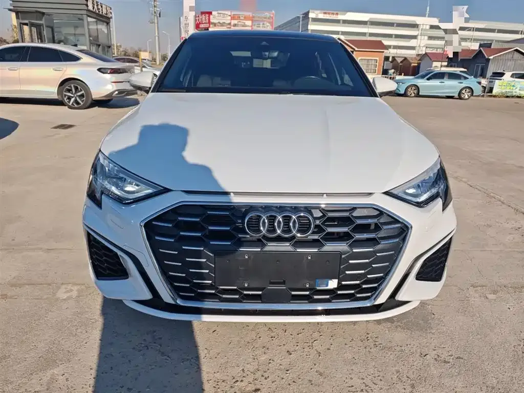 Audi A3 2023 из CN, фото 3