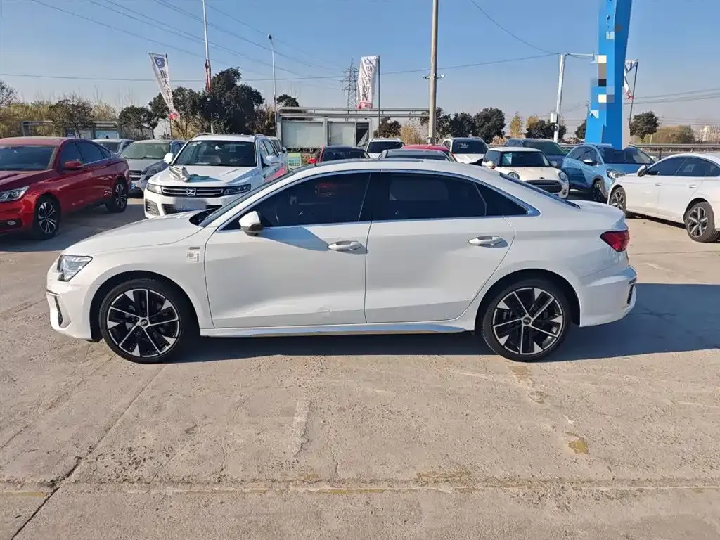 Audi A3 2023 из CN, фото 5