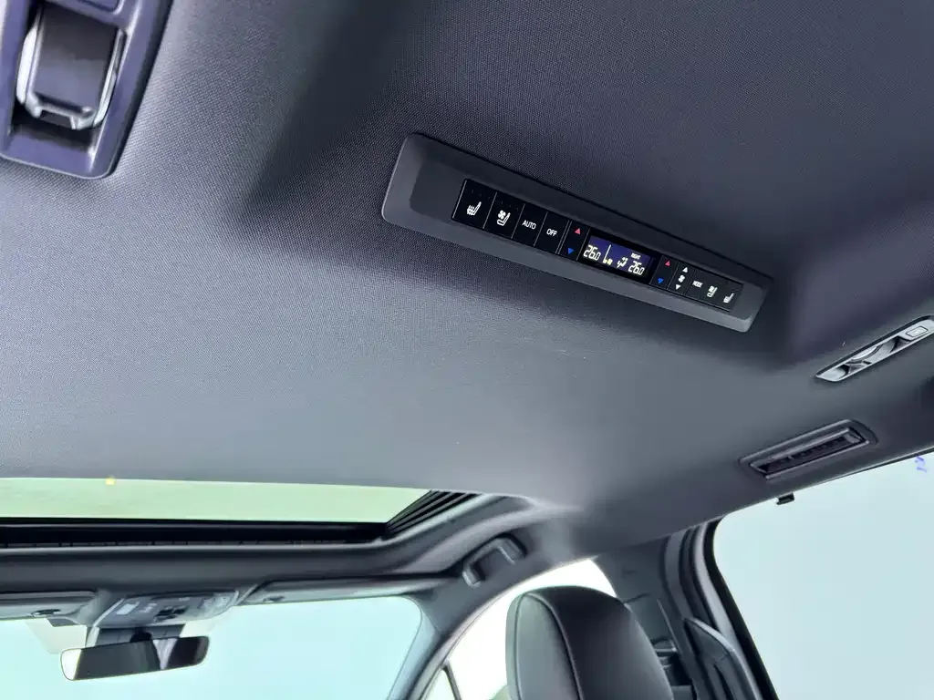 Toyota Sienna 2023 из CN, фото 9