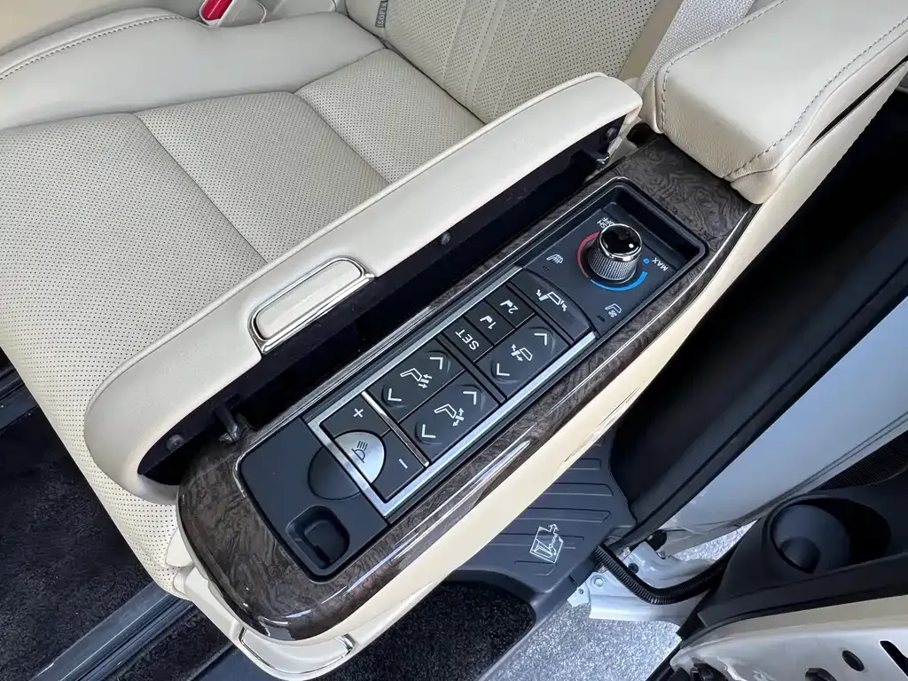 Toyota Vellfire 2021 из CN, фото 6