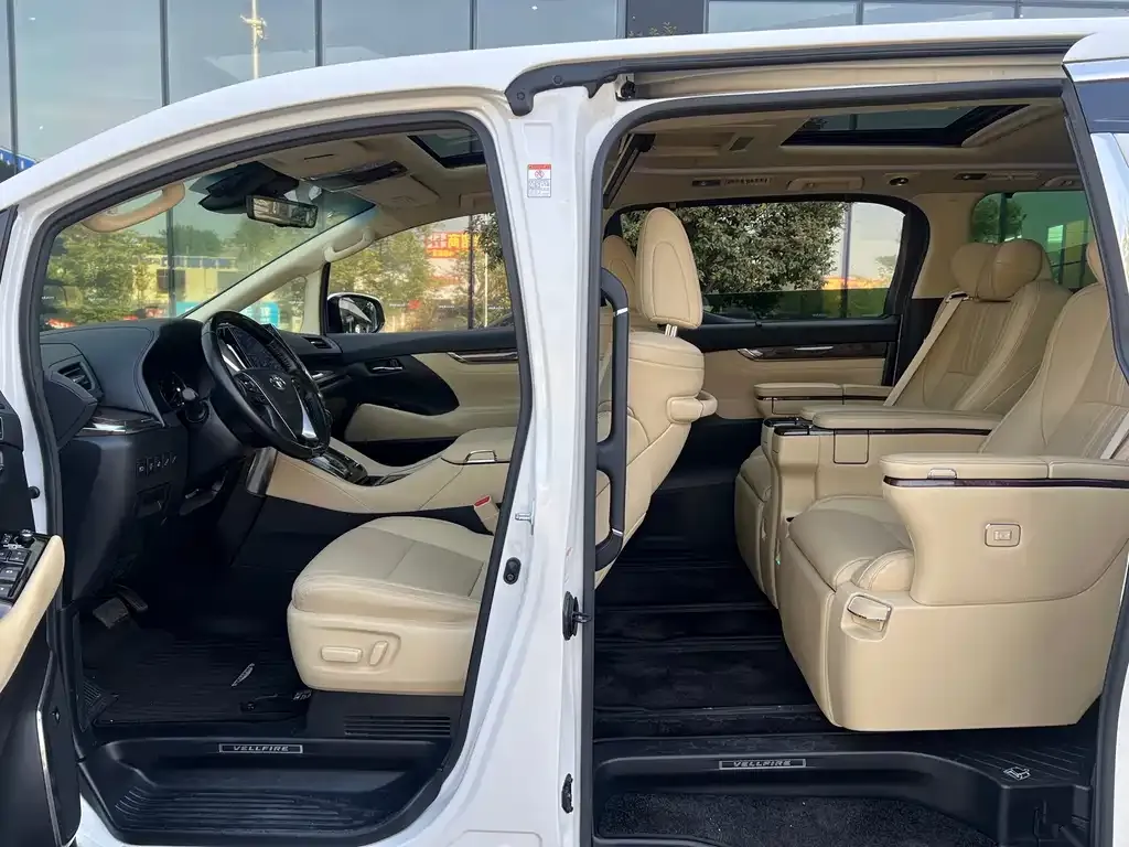 Toyota Vellfire 2021 из CN, фото 8