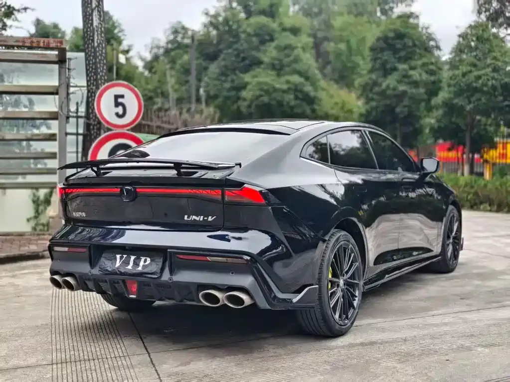 Changan UNI-V 2023 из CN, фото 5