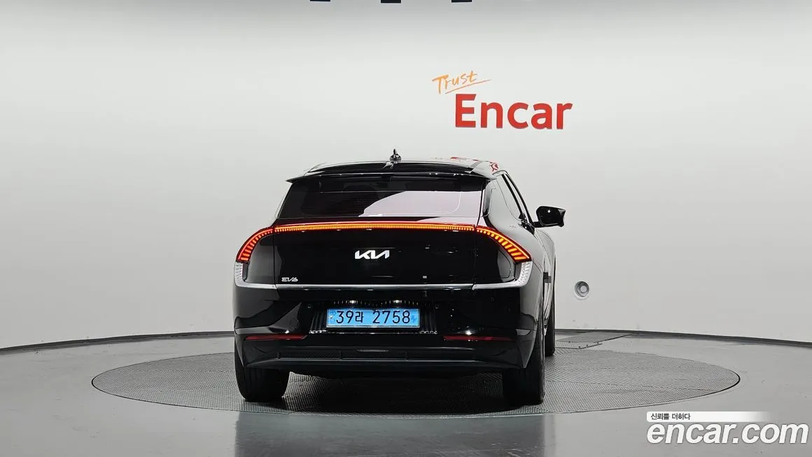 Kia EV6 2023 из KR, фото 4
