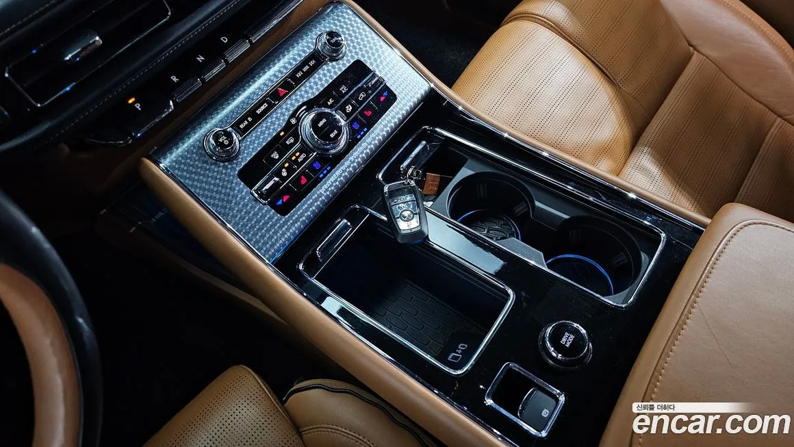 Lincoln Aviator — фото 9