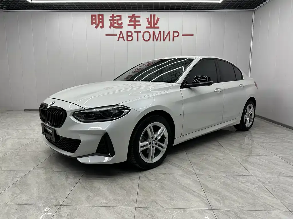 BMW 1 Series 2021 из CN, фото 1