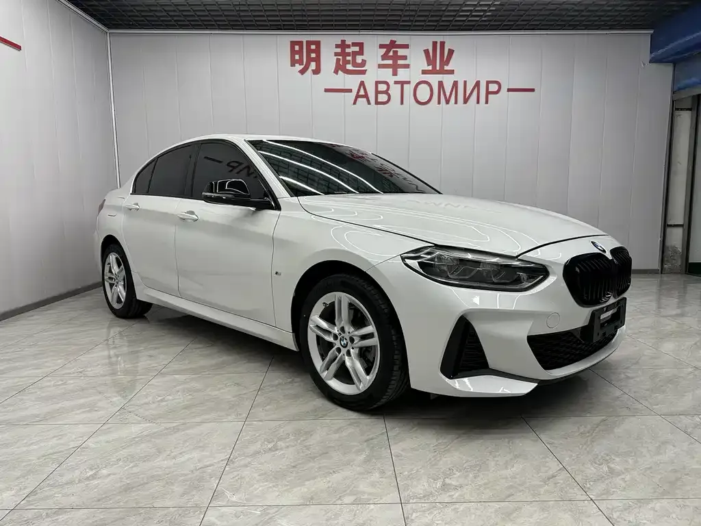 BMW 1 Series 2021 из CN, фото 2
