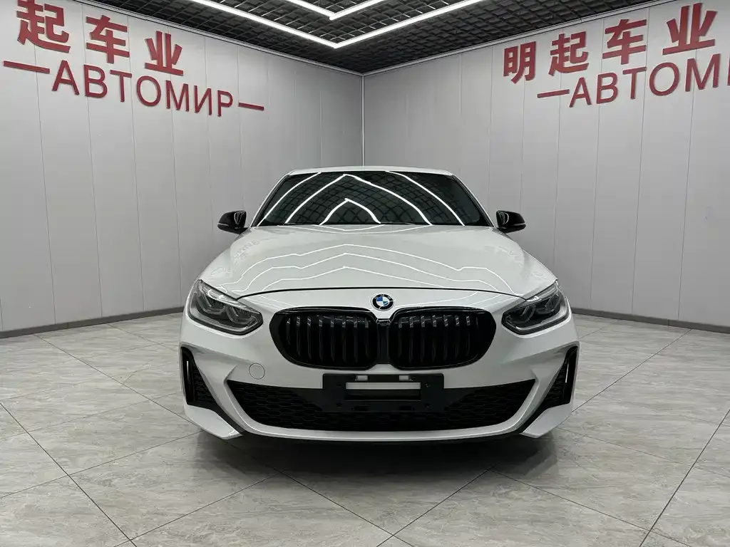 BMW 1 Series 2021 из CN, фото 3