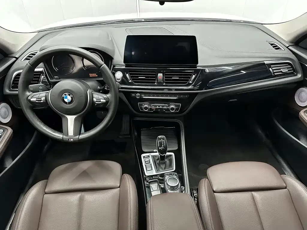 BMW 1 Series 2021 из CN, фото 6