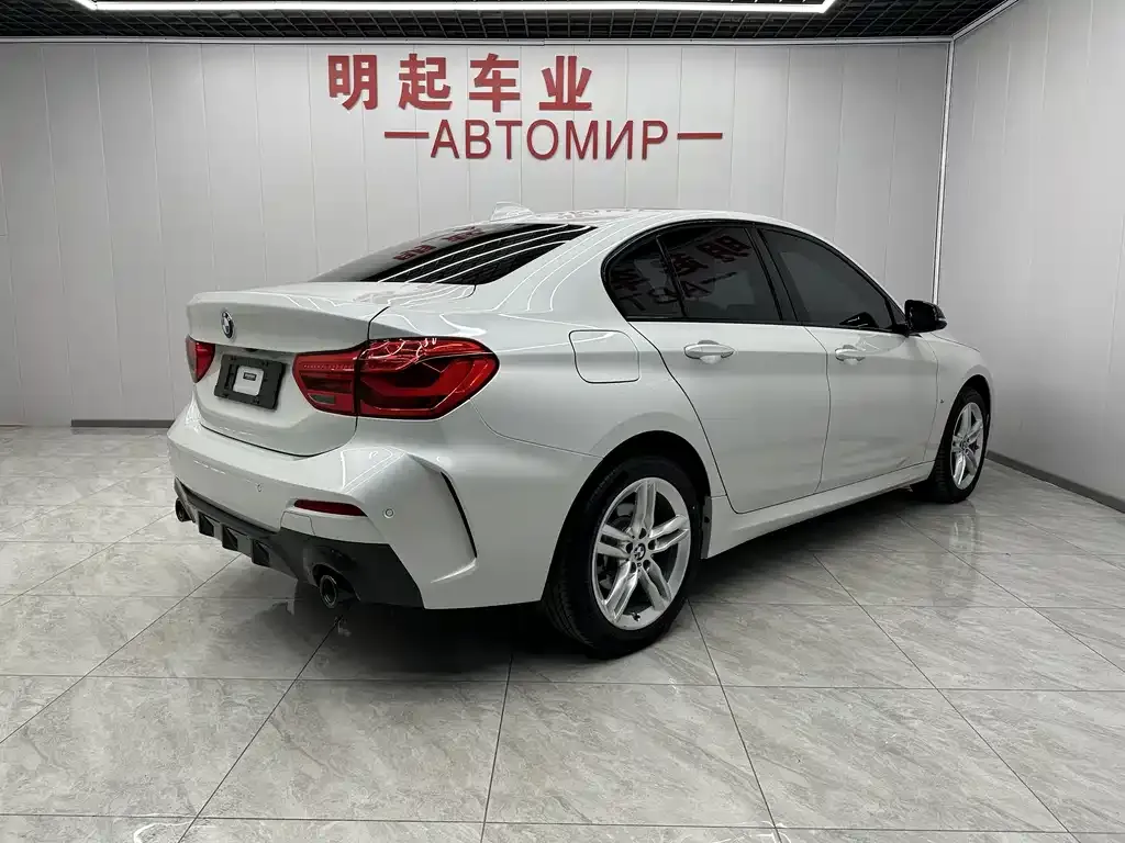 BMW 1 Series 2021 из CN, фото 7