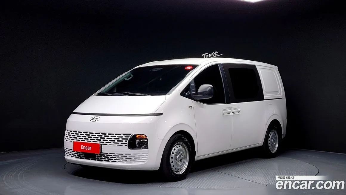 Hyundai Staria — фото 3