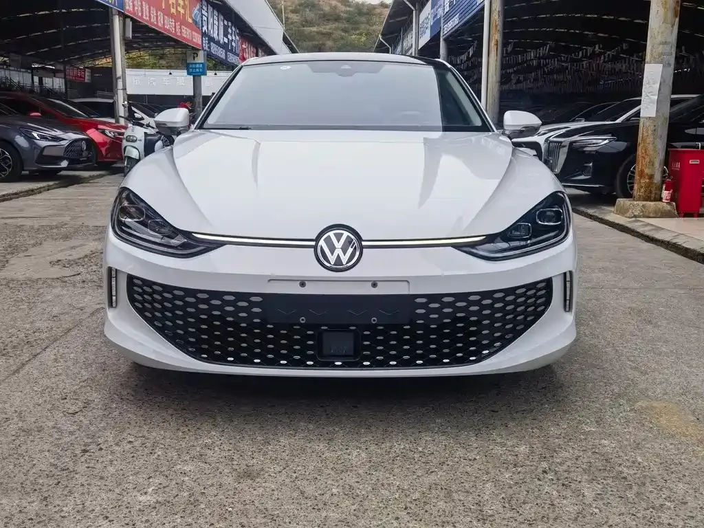 Volkswagen Lamando 2024 из CN, фото 3