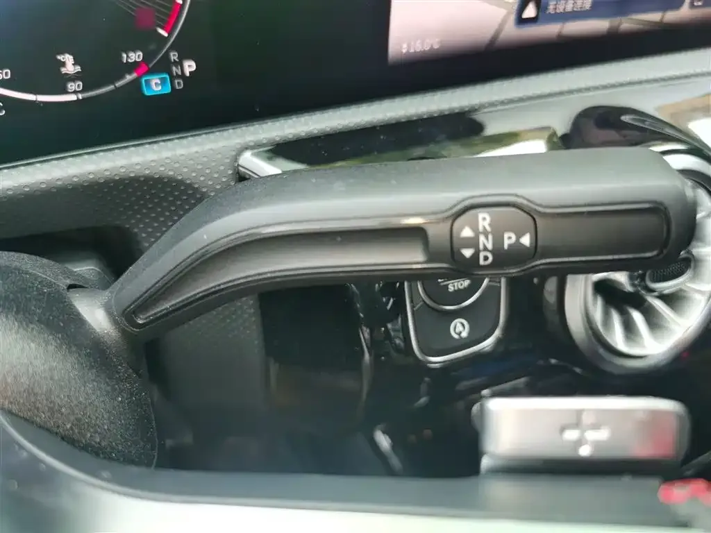 Mercedes-Benz A-Class 2023 из CN, фото 7