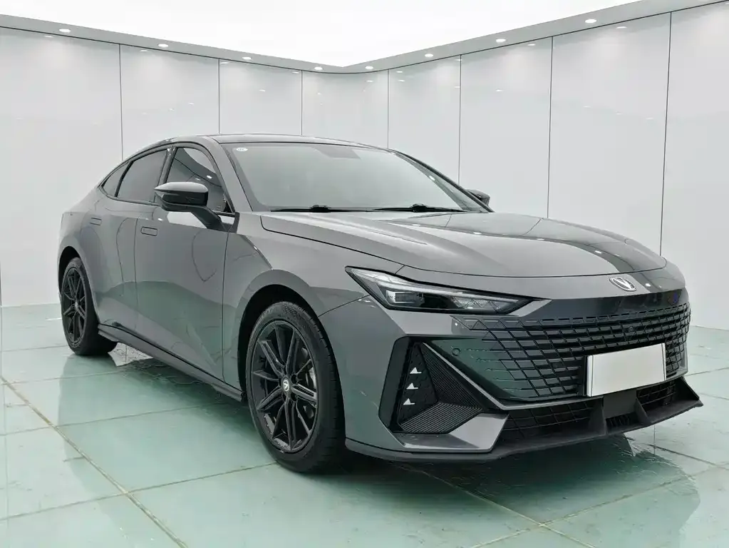 Changan UNI-V — фото 3