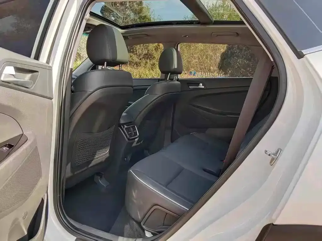 Hyundai Tucson — фото 6