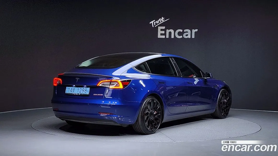 Tesla Model 3 2021 из KR, фото 2