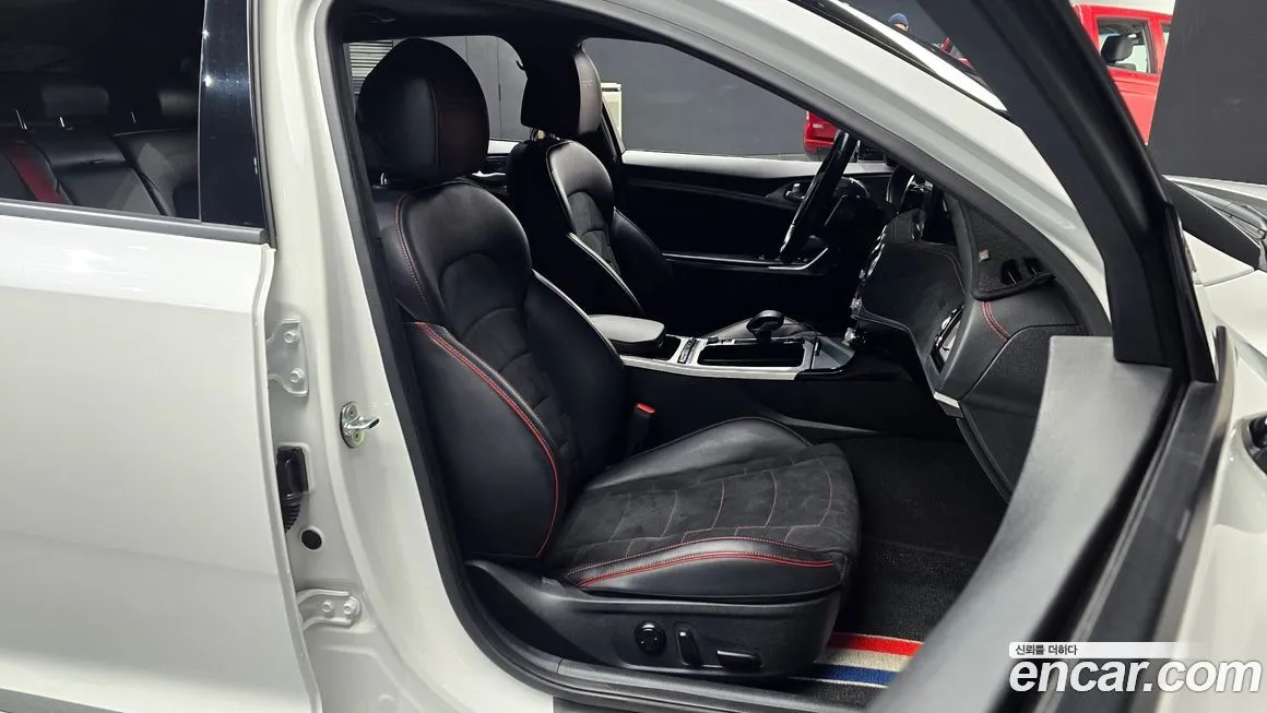 Kia Stinger 2023 из KR, фото 10