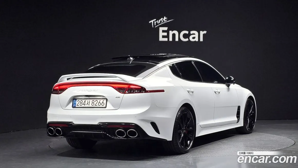 Kia Stinger 2023 из KR, фото 2