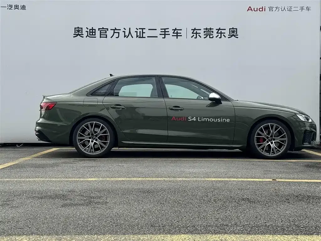 Audi S4 2024 из CN, фото 3