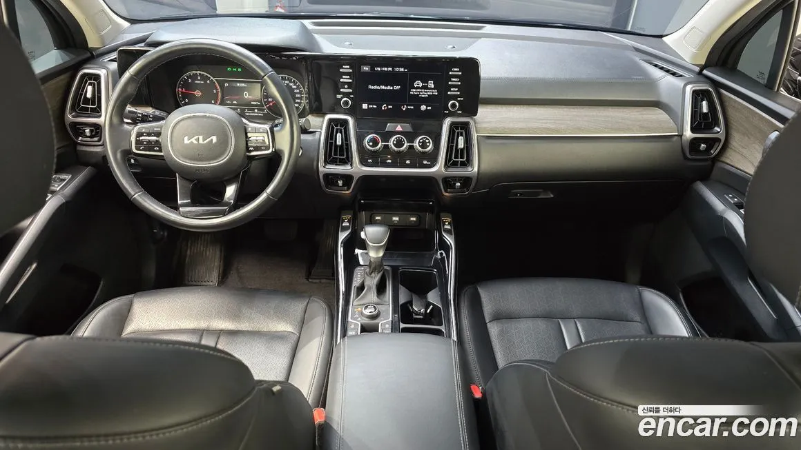 Kia Sorento — фото 7