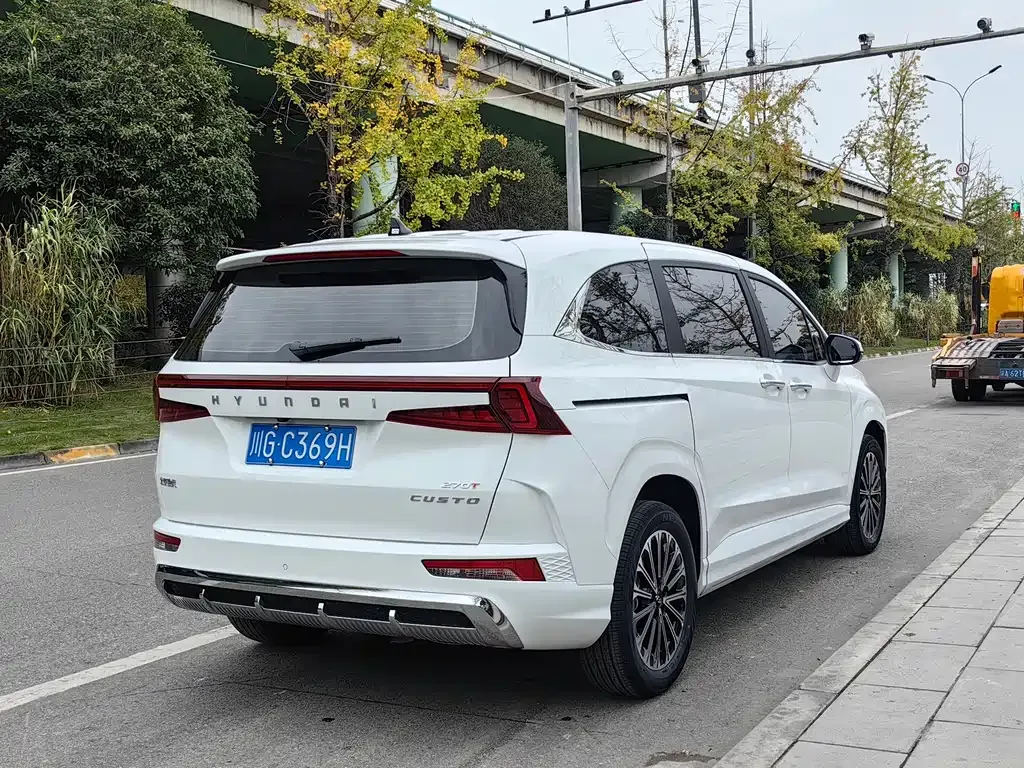 Hyundai Custo — фото 8